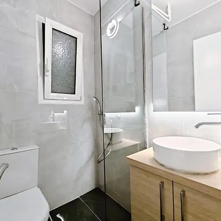 5Min Metro, Sotiria, Iatriko, Semi-Basement Apartment Athens Exterior photo