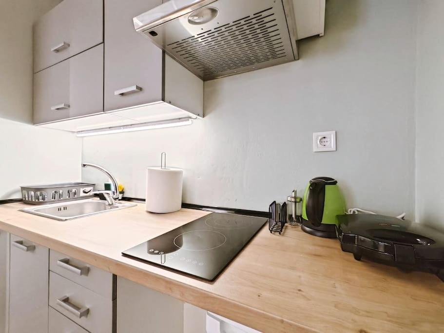 5min Metro, Sotiria, Iatriko, Semi-basement Apartment *
